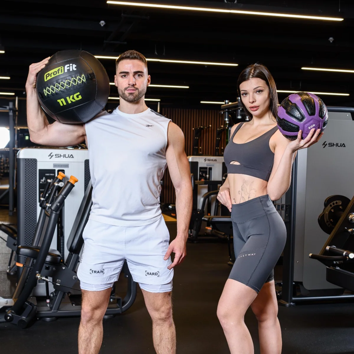 Фото Медбол PROFI-FIT 4 кг со склада магазина Спортев