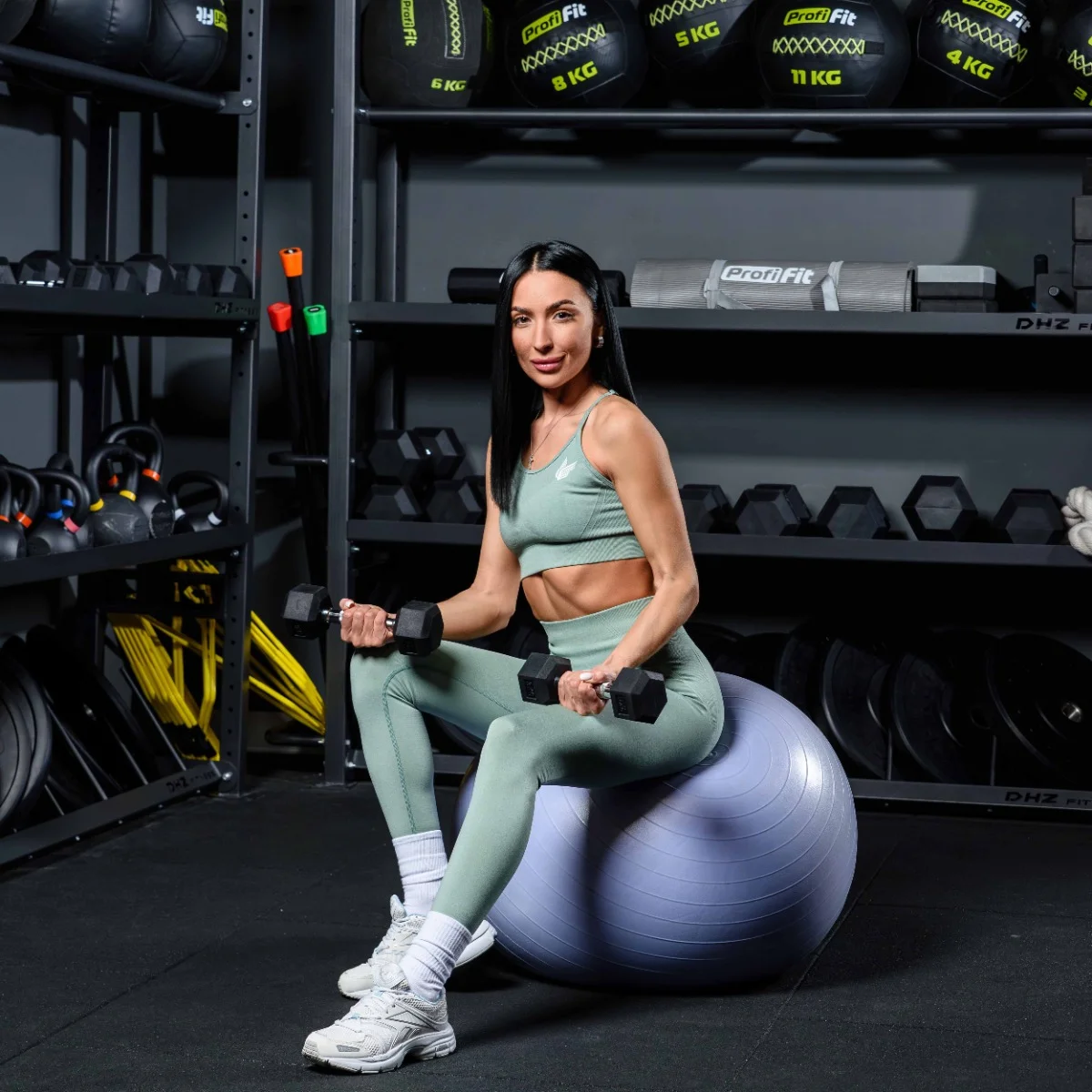 Фото Гимнастический мяч антивзрыв D65 см PROFI-FIT со склада магазина Спортев