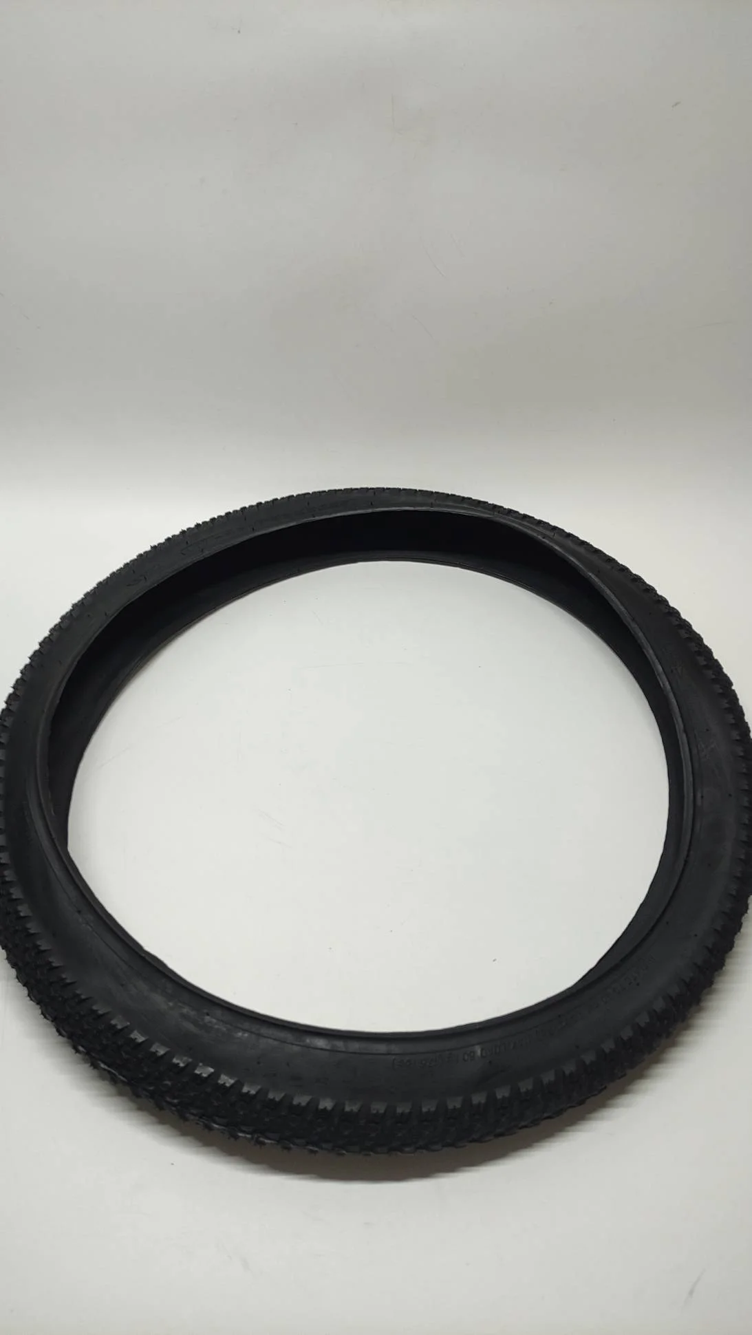 Фото Покрышка 22" * 2.125" Wanda P1197A со склада магазина Спортев
