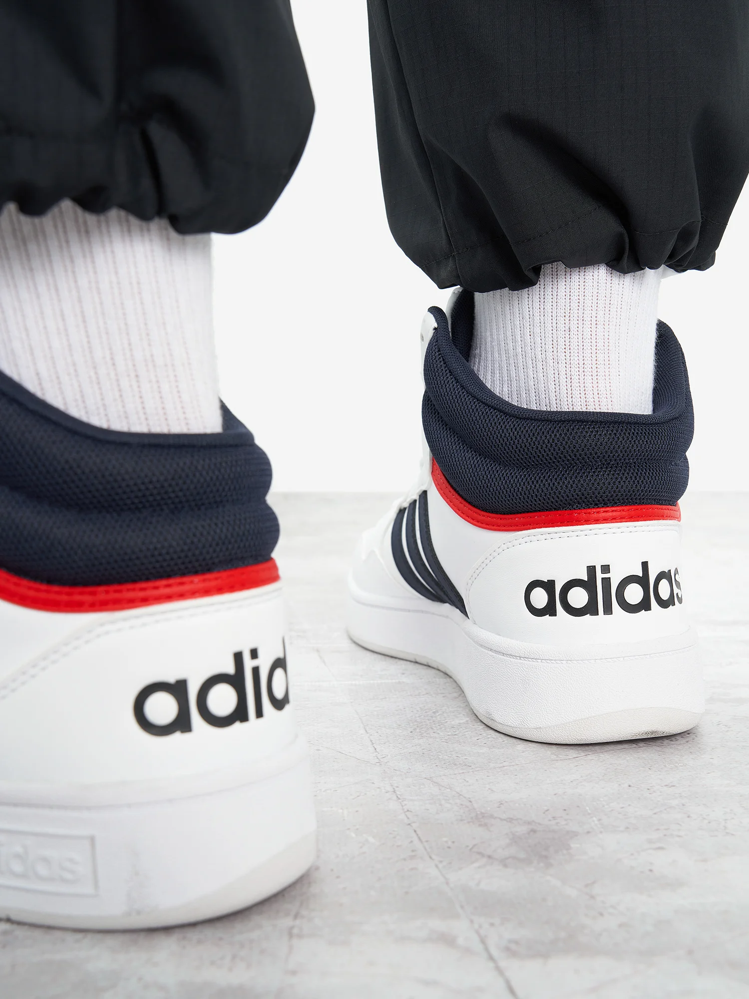 Фото Кроссовки Adidas Hoops 3.0 MID белый IG2817 со склада магазина Спортев