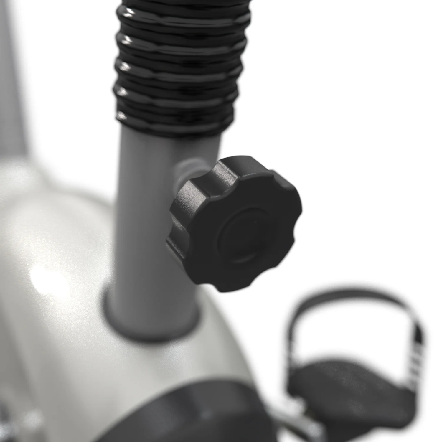 Фото Велотренажер DFC B3.2 (черный/серебристый) со склада магазина Спортев