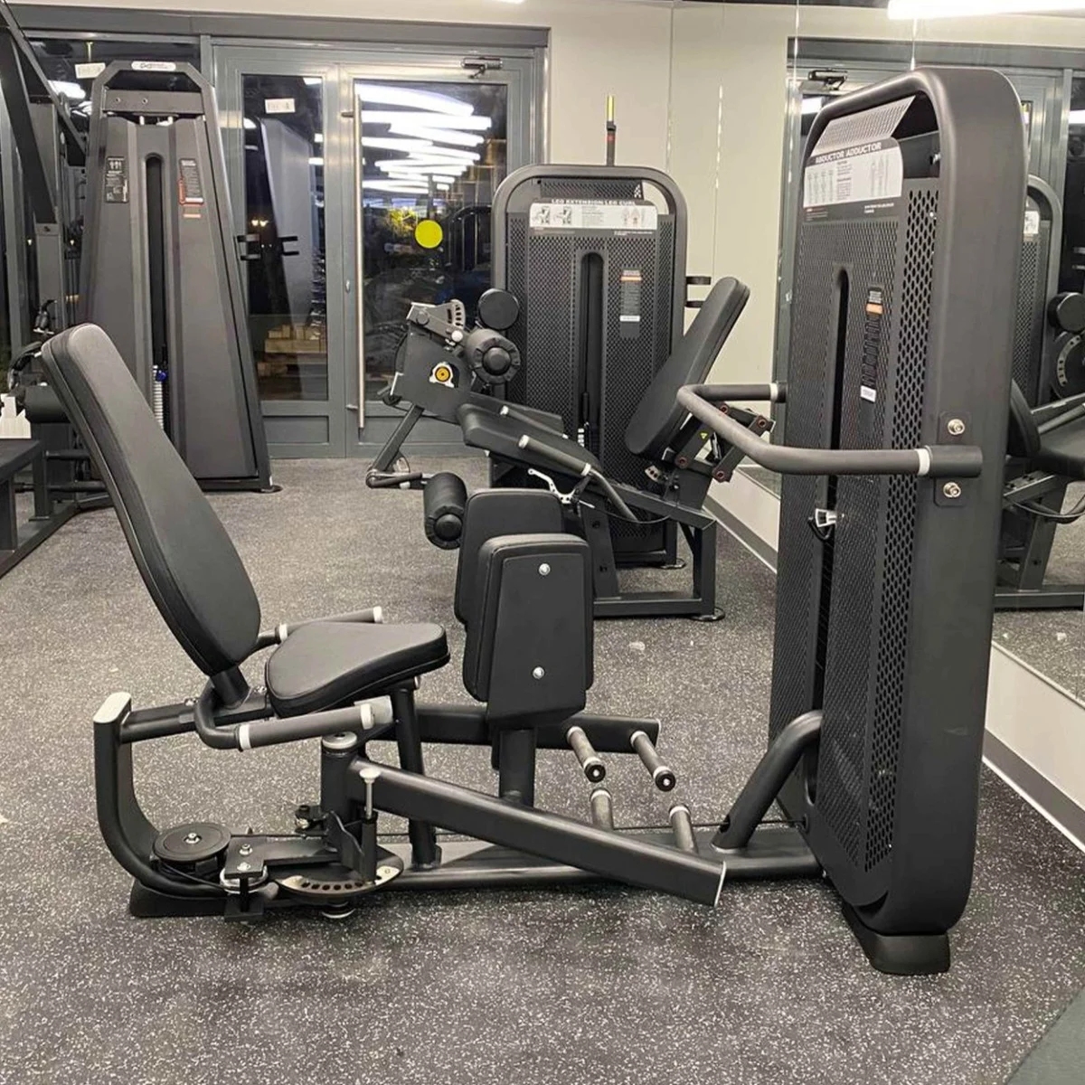 Фото E7021JZ Сведение/Разведение ног сидя. Стек 135 кг со склада магазина Спортев