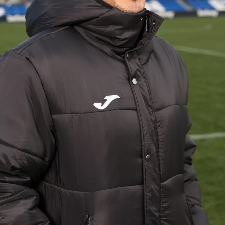 Фото Joma. Теплая куртка удлиненная ISLANDIA III 101697.100 СвСк  со склада магазина СпортЕВ