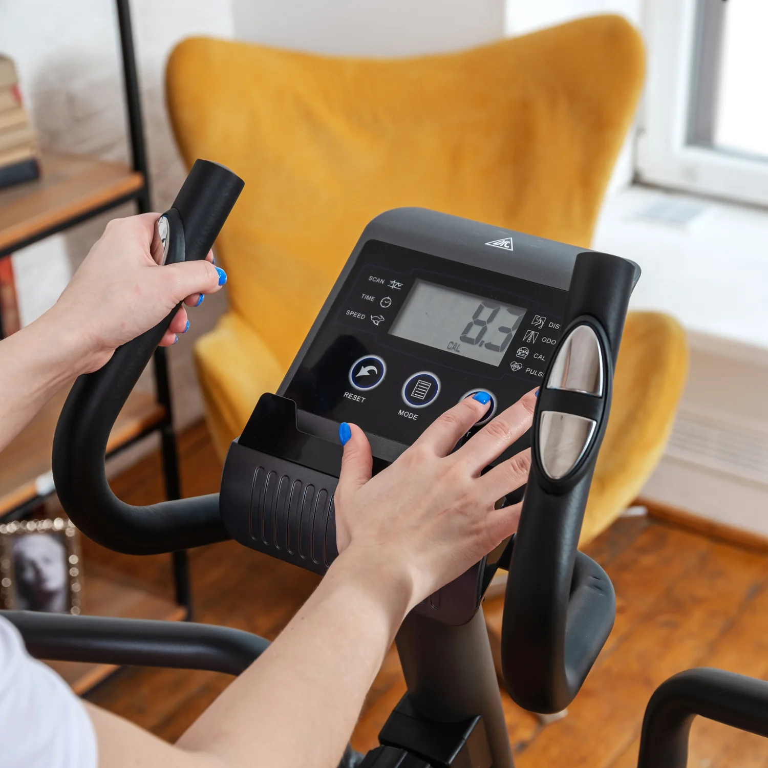 Фото Эллиптический тренажер DFC E6710T со склада магазина Спортев