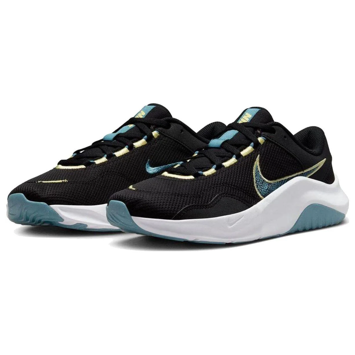 Кроссовки Nike Legend Essential 3 черный DM1119 006 Фото Кроссовки Nike Legend Essential 3 черный DM1119 006 со склада магазина Спортев
