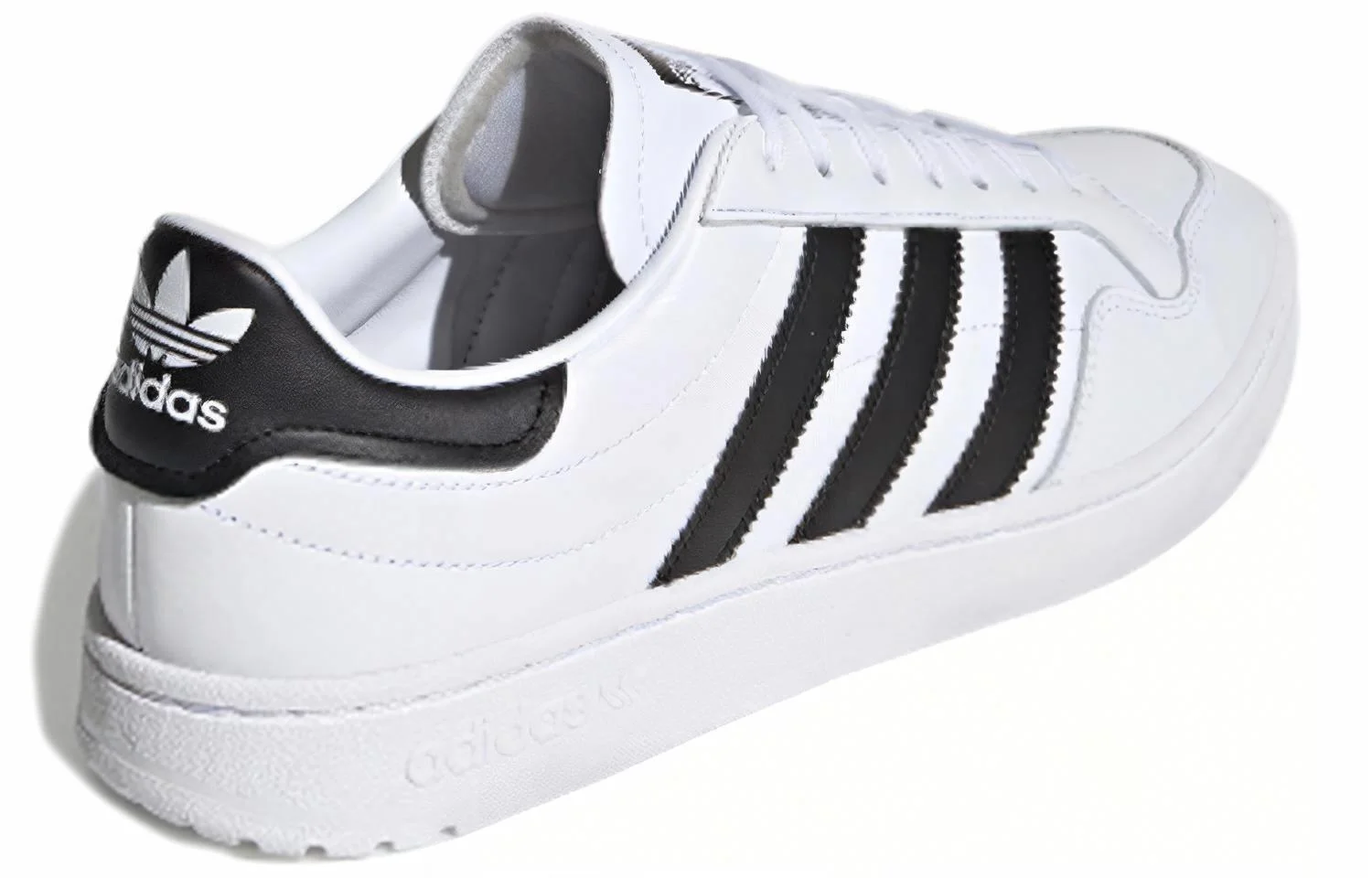 Кроссовки Adidas Team Court белый/черный EG9734 Фото Кроссовки Adidas Team Court белый/черный EG9734 со склада магазина Спортев