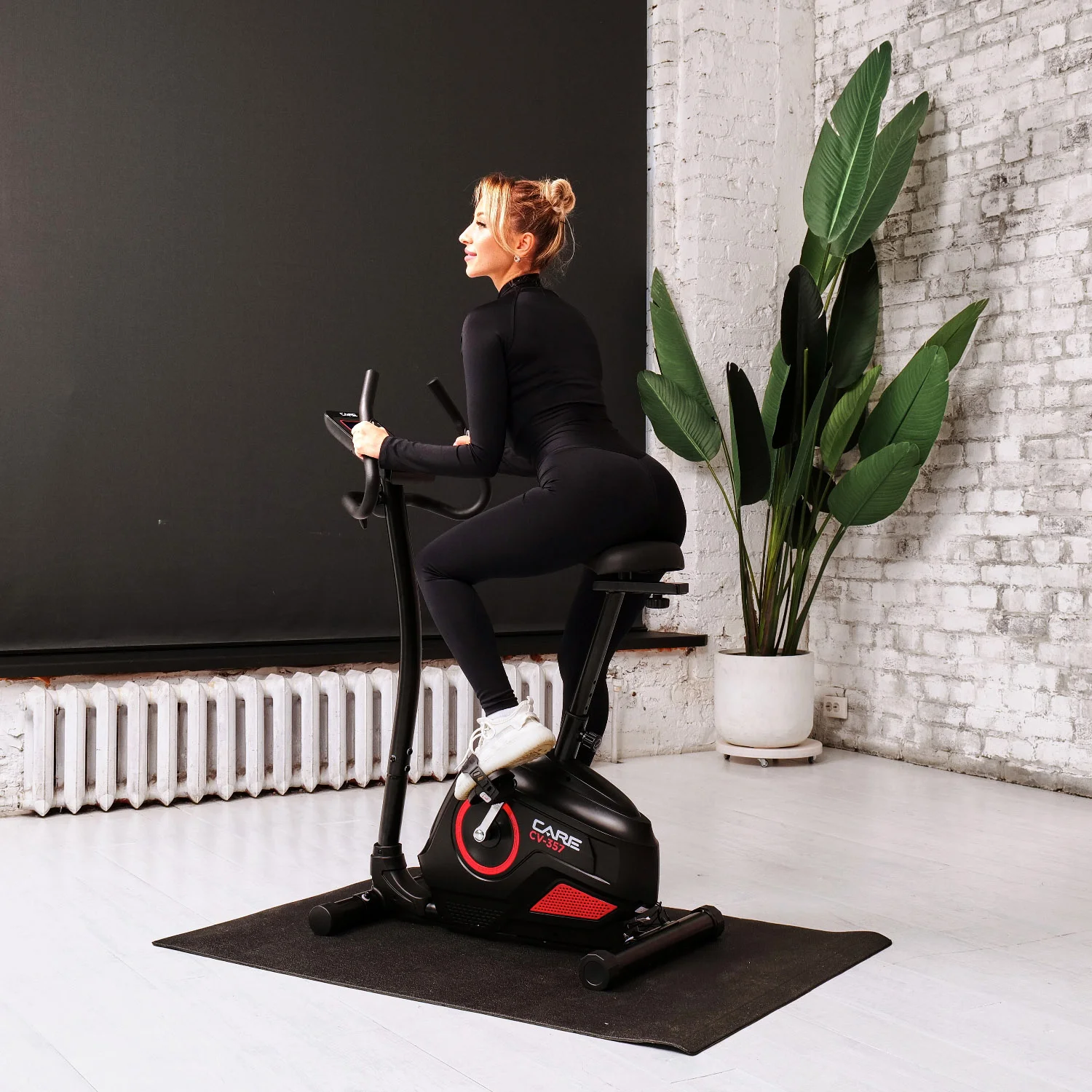 Фото Велотренажер DFC B-CV-357 со склада магазина Спортев