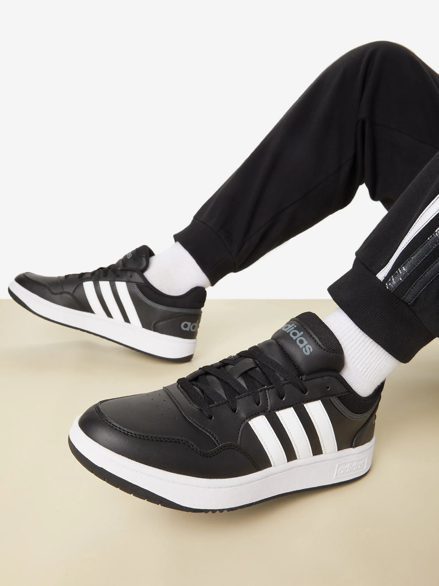Кроссовки Adidas Hoops 3.0 GZ1347 Фото Кроссовки Adidas Hoops 3.0 GZ1347 со склада магазина Спортев