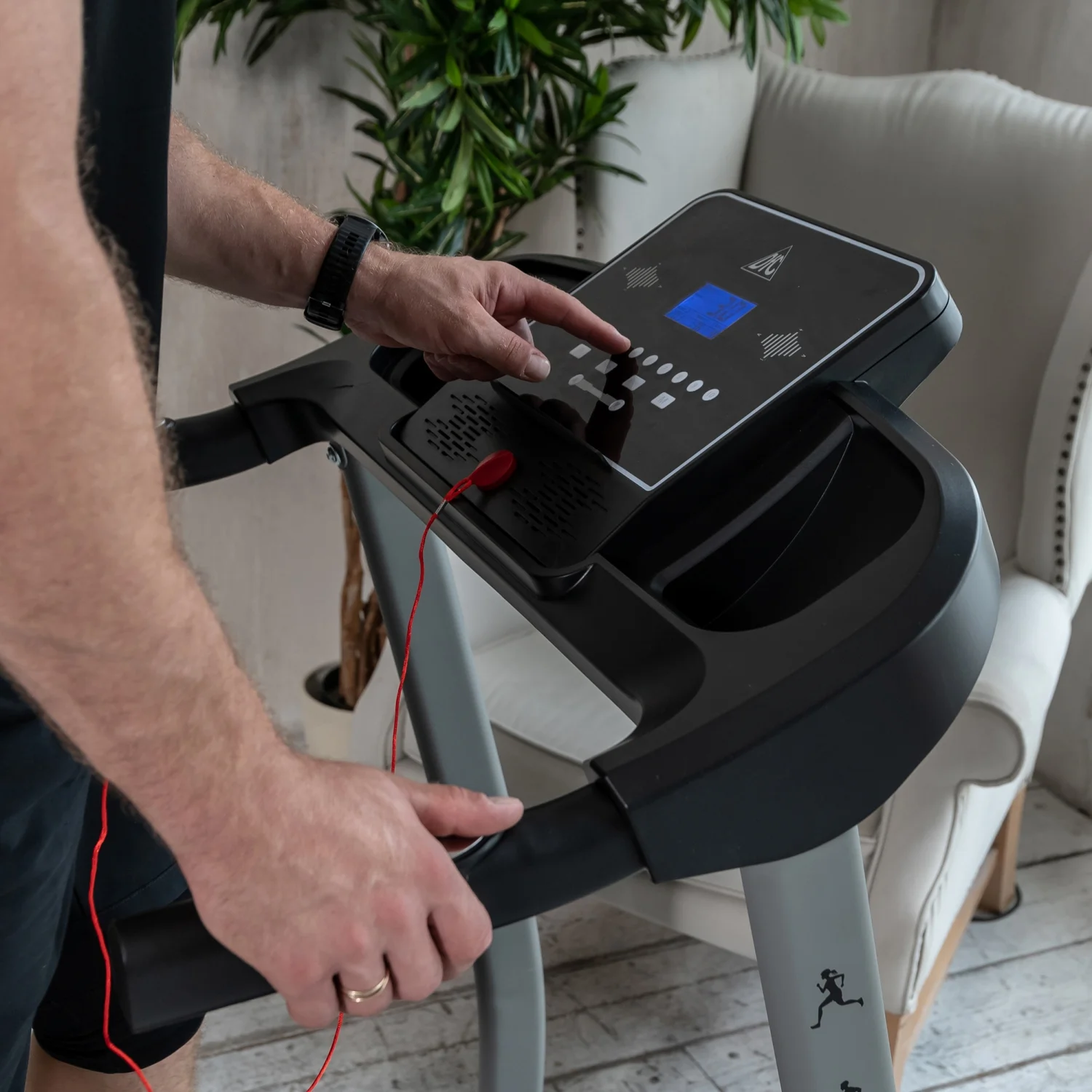 Фото Беговая дорожка DFC LAVITA T350 со склада магазина Спортев