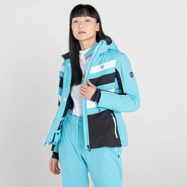 Фото Куртка Provenance Jacket (Цвет 1A1, Синий/Черный) DWP499 со склада магазина СпортЕВ