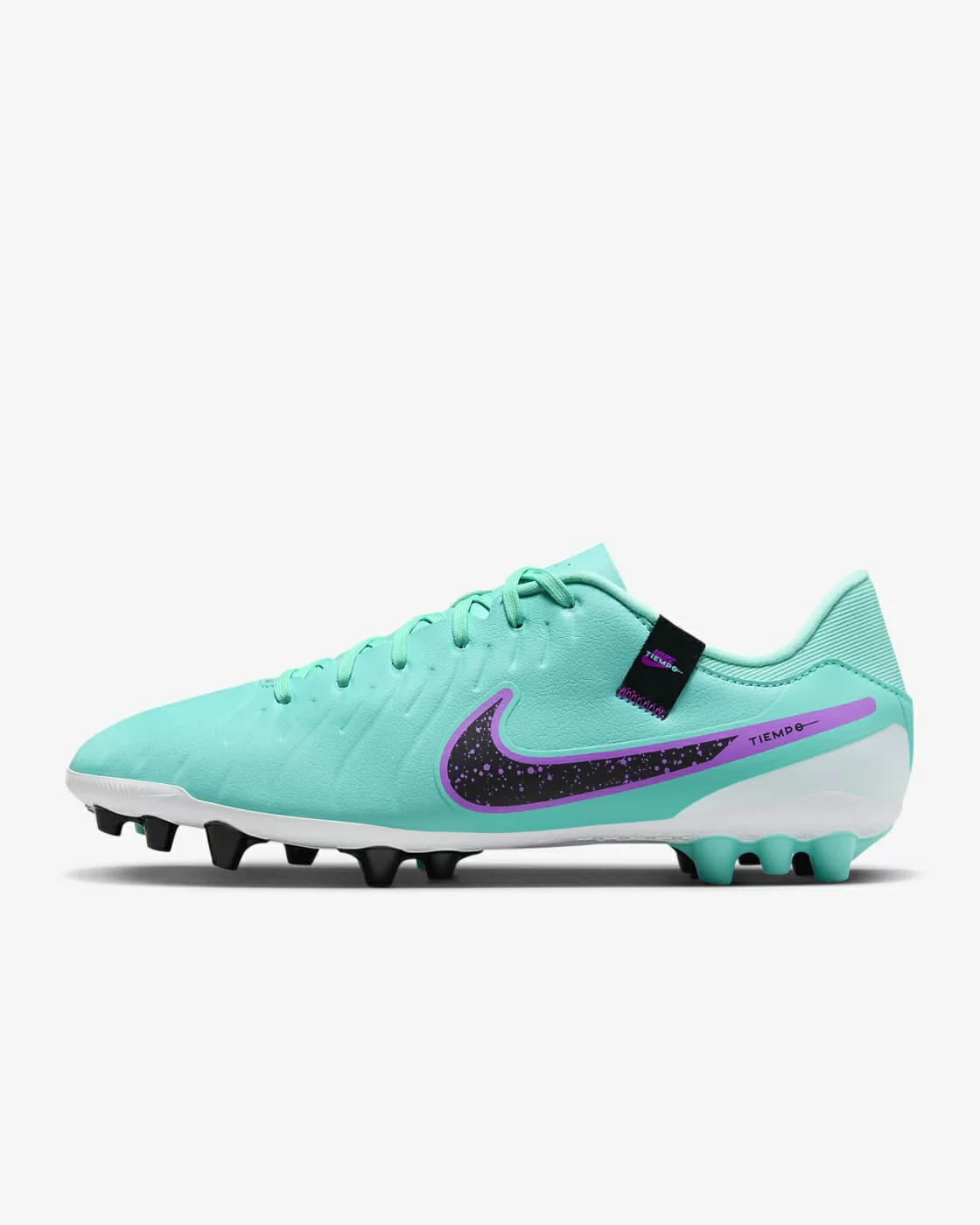 Фото Бутсы Nike Legend 10 Academy AG DV4340-300 со склада магазина Спортев