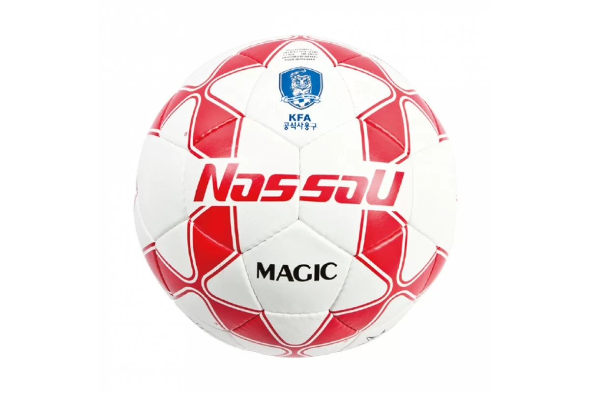 Фото Мяч футбольный Nassau Magic №5 SM-5 со склада магазина СпортЕВ