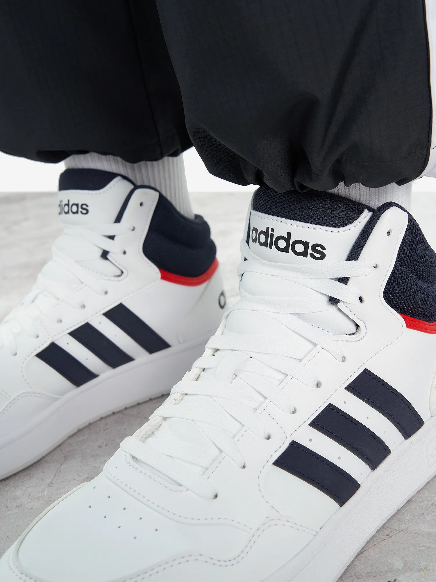 Фото Кроссовки Adidas Hoops 3.0 MID белый IG2817 со склада магазина Спортев