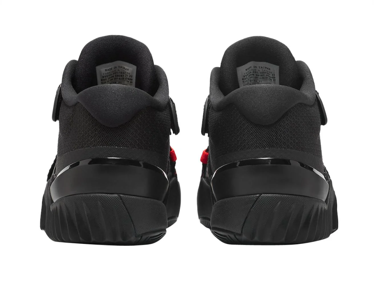 Фото Кроссовки Nike Zoom Court Dragon черный DV8166 001 со склада магазина Спортев
