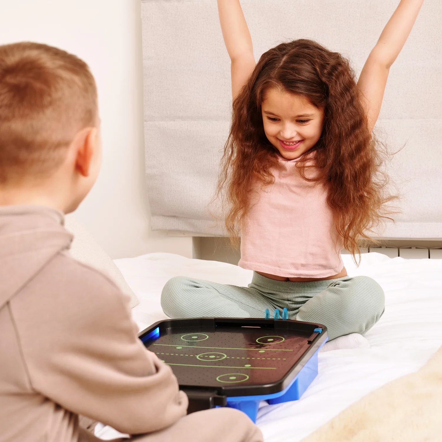 Фото Игровой стол - аэрохоккей DFC SB-AT-2711 со склада магазина Спортев