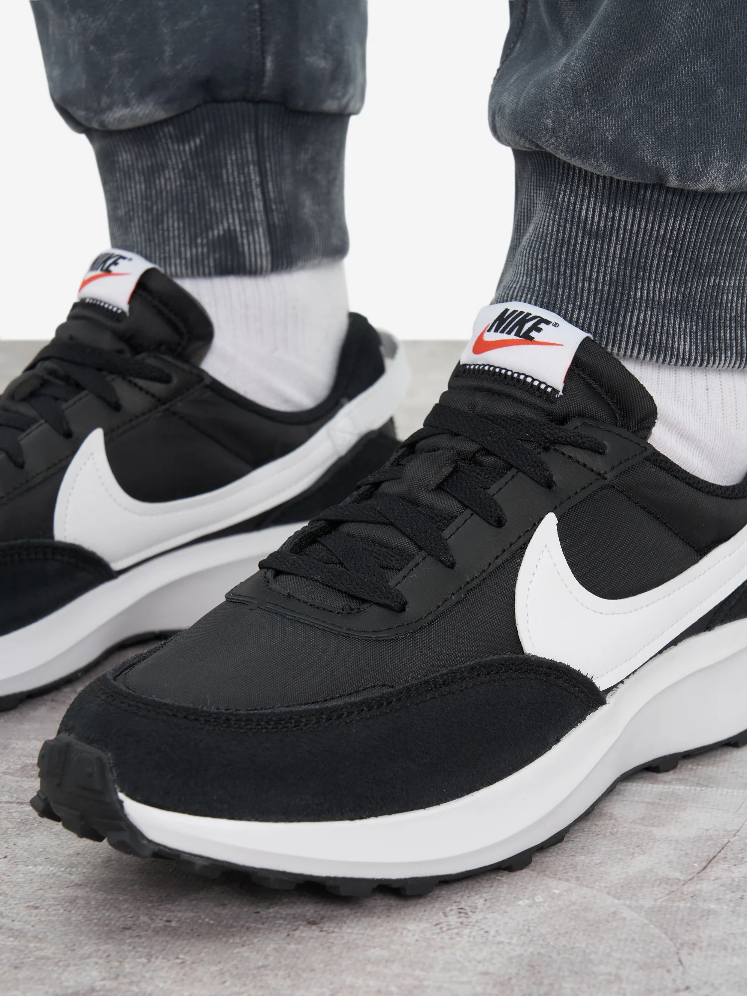 Кроссовки Nike Waffle Debut черный DH9522-001 Фото Кроссовки Nike Waffle Debut черный DH9522-001 со склада магазина Спортев