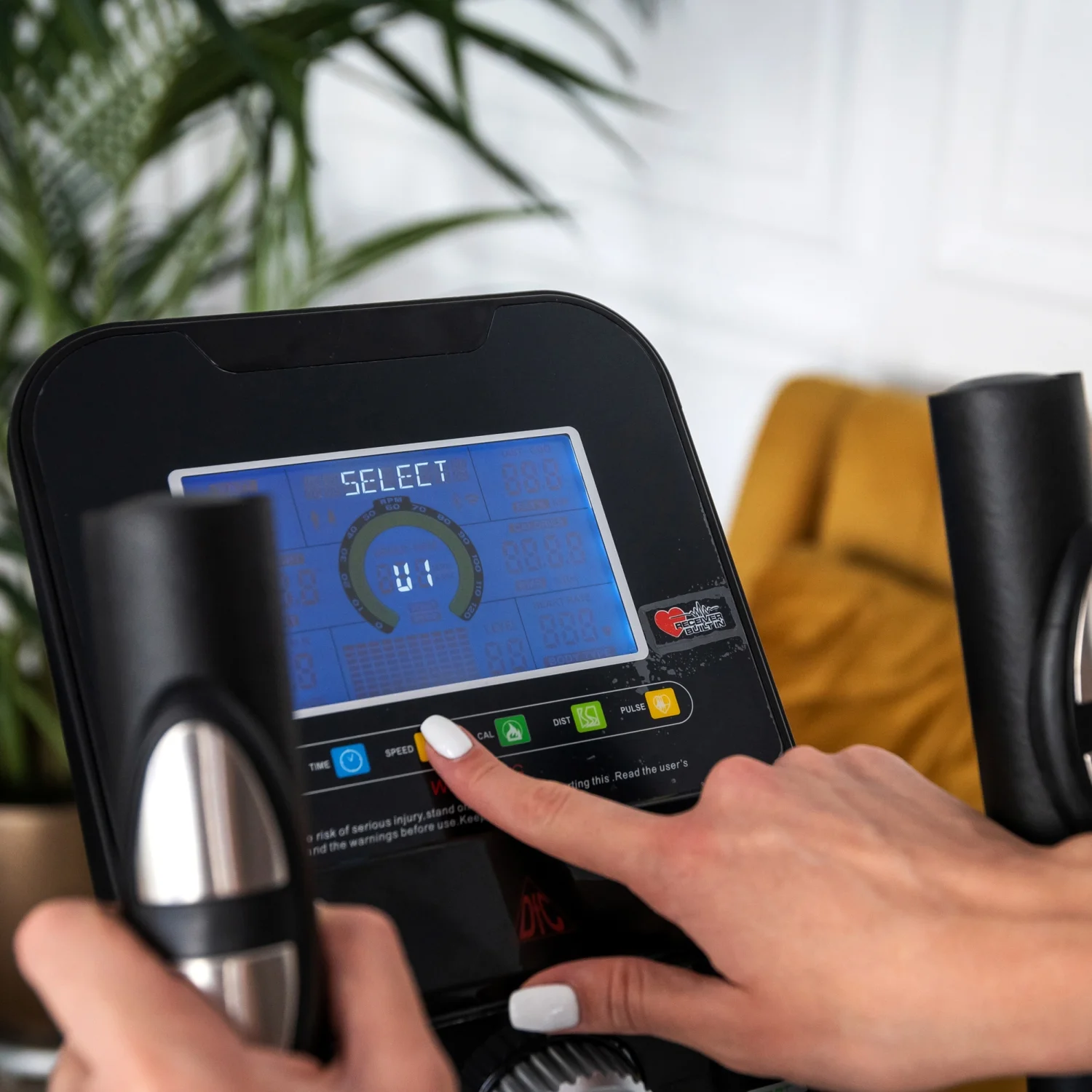 Фото Эллиптический тренажер DFC E97614 магн.эл.привод со склада магазина Спортев