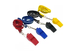 Свисток пластик Joerex без шарика на шнурке с карабином синий 10021433