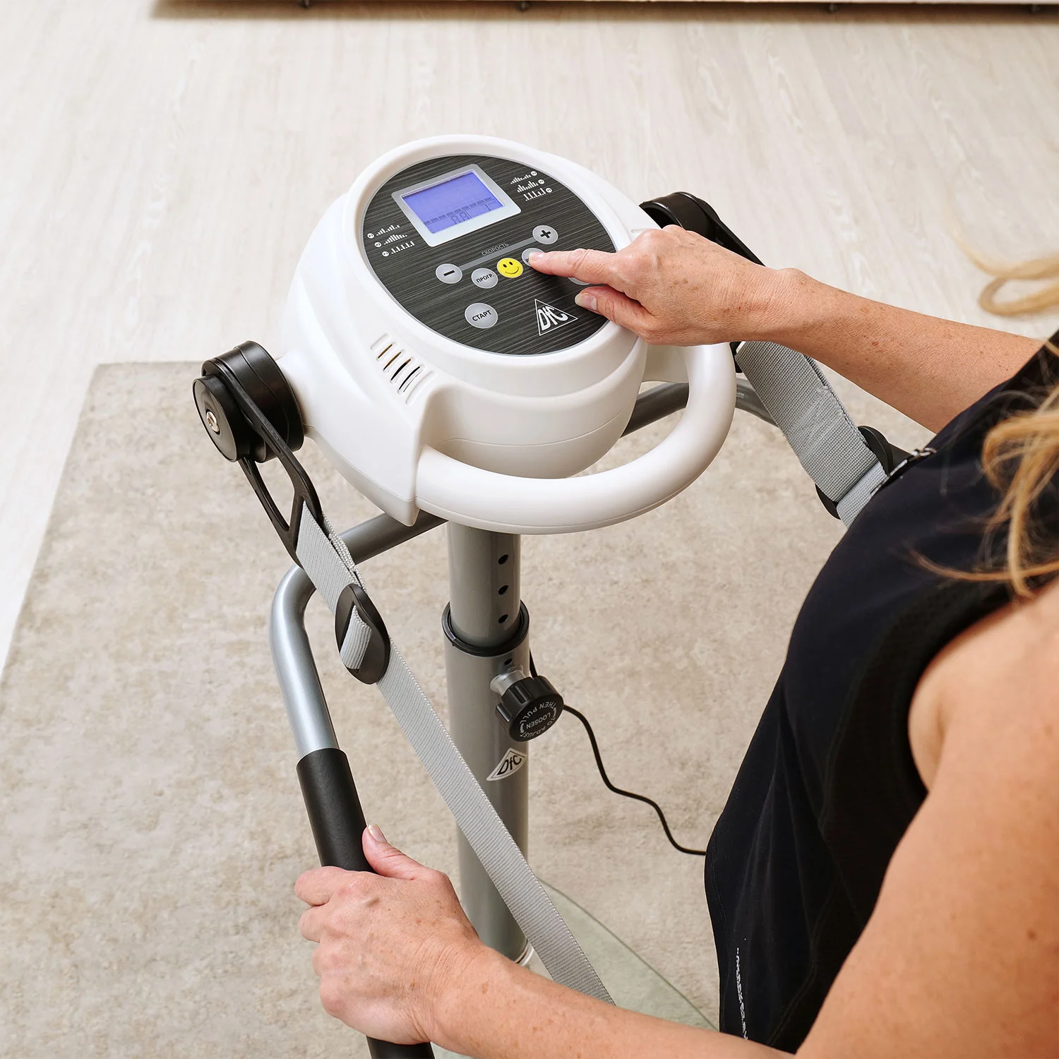 Фото Вибромассажер DFC Vibro VM25 со склада магазина Спортев