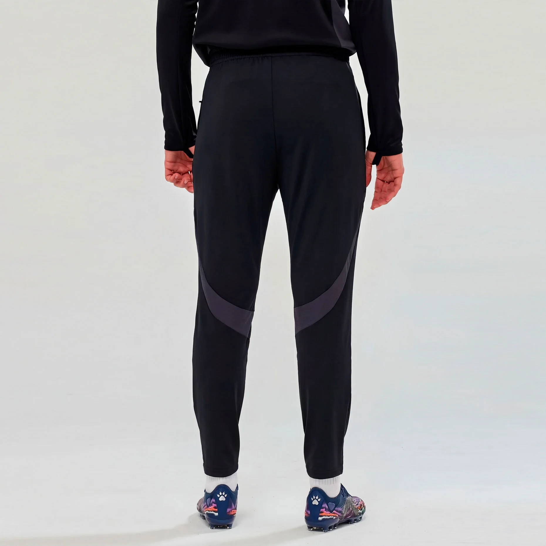 Фото Брюки Kelme RIYGO взрослые  7561CK1161.000 со склада магазина Спортев