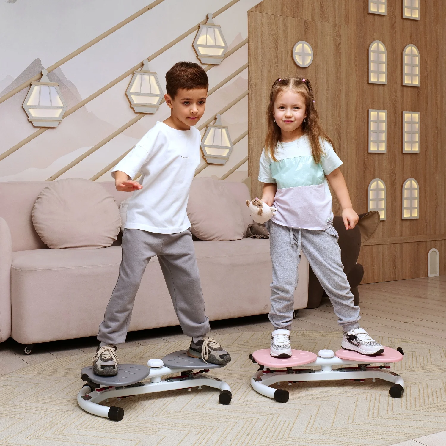 Фото Фитнес платформа/горнолыжный тренажёр DFC "Twister Bow" с эспандерами TW-S108GR со склада магазина Спортев