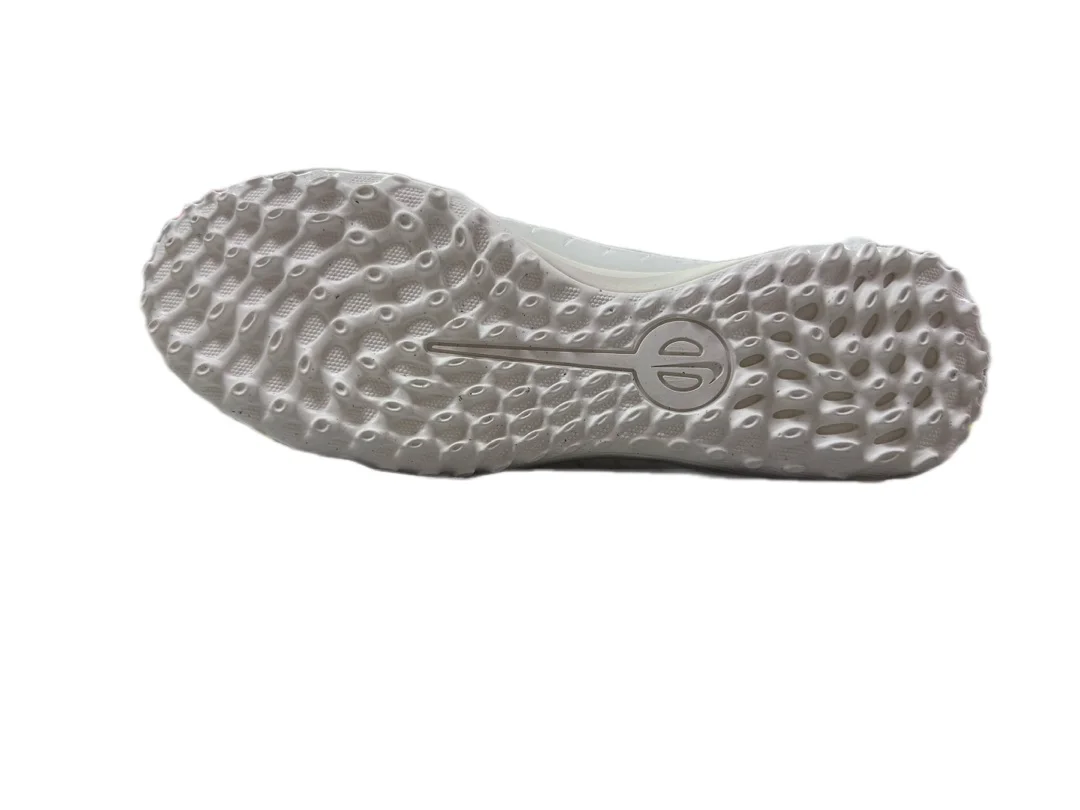 Фото Бутсы Nike Legend 10 Academy TF FZ1576-100 со склада магазина Спортев