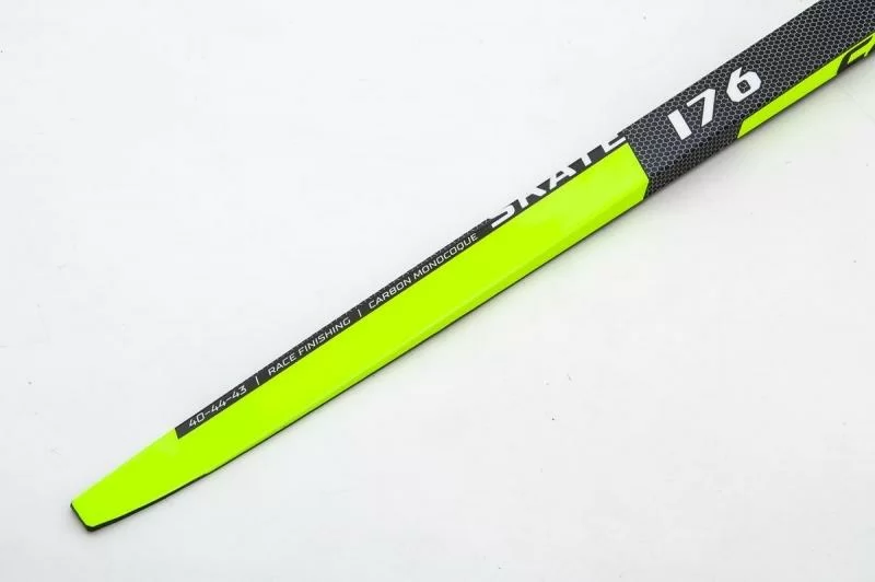Беговые лыжи STC Brados Carbon Skate Yellow 2023 GT7200 Фото Беговые лыжи STC Brados Carbon Skate Yellow 2023 GT7200 со склада магазина Спортев