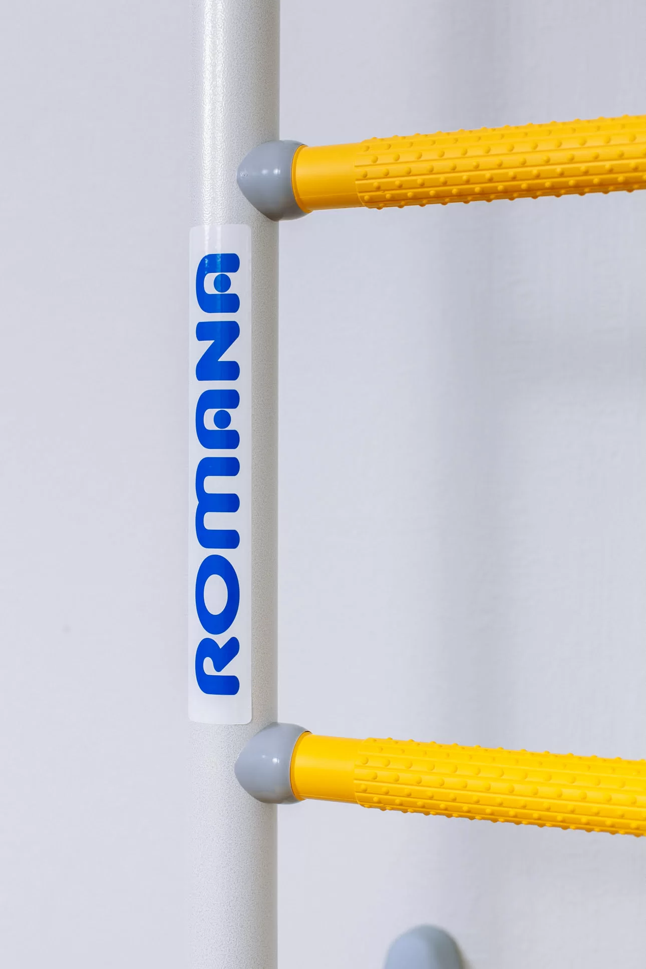 Фото Шведская стенка ROMANA S3 (синяя слива) 01.31.7.06.410.04.00-28 со склада магазина Спортев