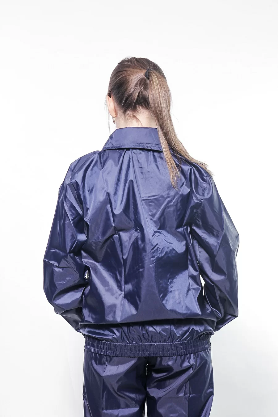Фото Куртка ветрозащитная Umbro Uniform Training Shower Jacket т.син/бел/бел 413013/911 со склада магазина СпортЕВ