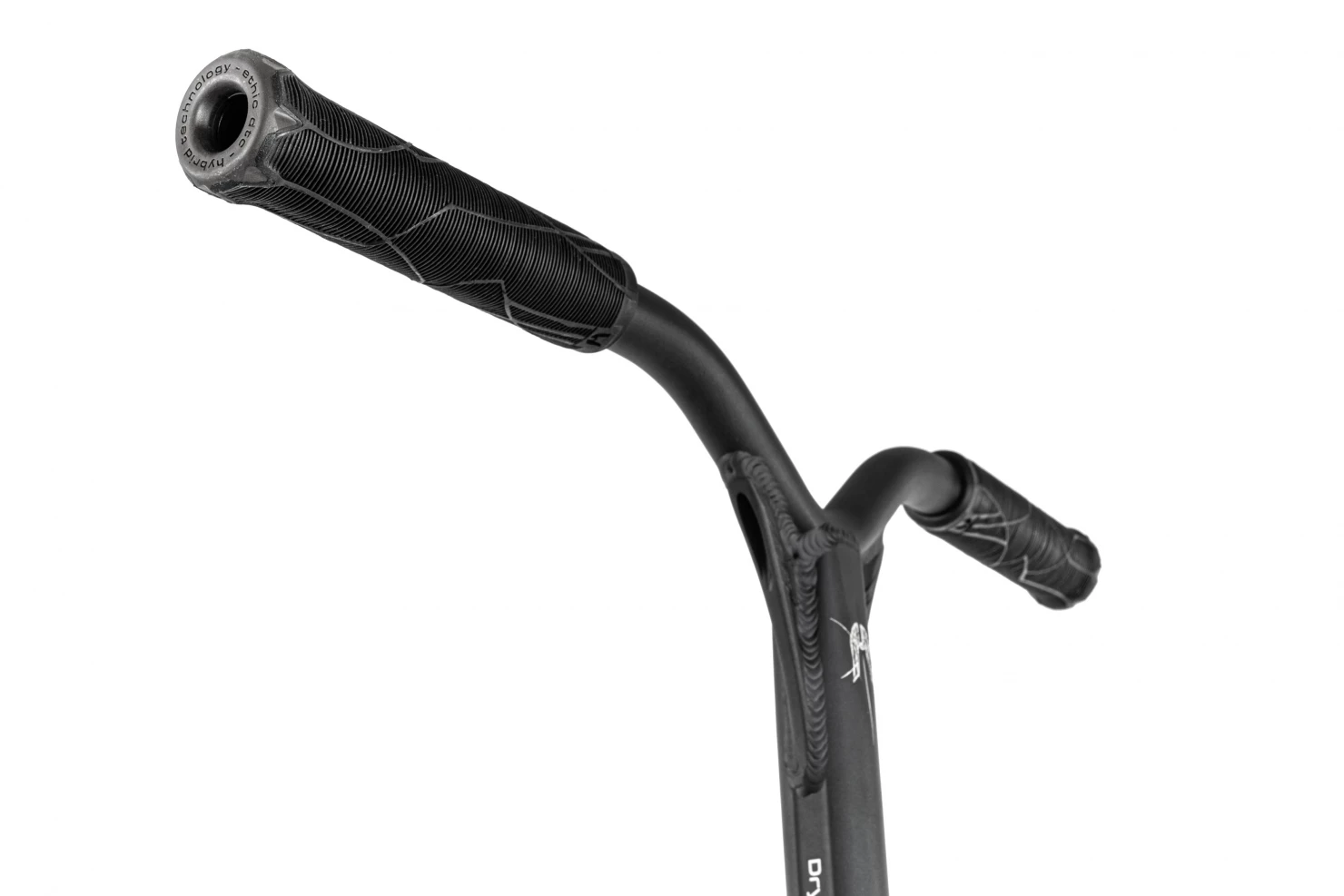 Самокат Ethic Complete Scooter Erawan V2 "M" трюковой неохром 011823 Фото Самокат Ethic Complete Scooter Erawan V2 "M" трюковой неохром 011823 со склада магазина Спортев