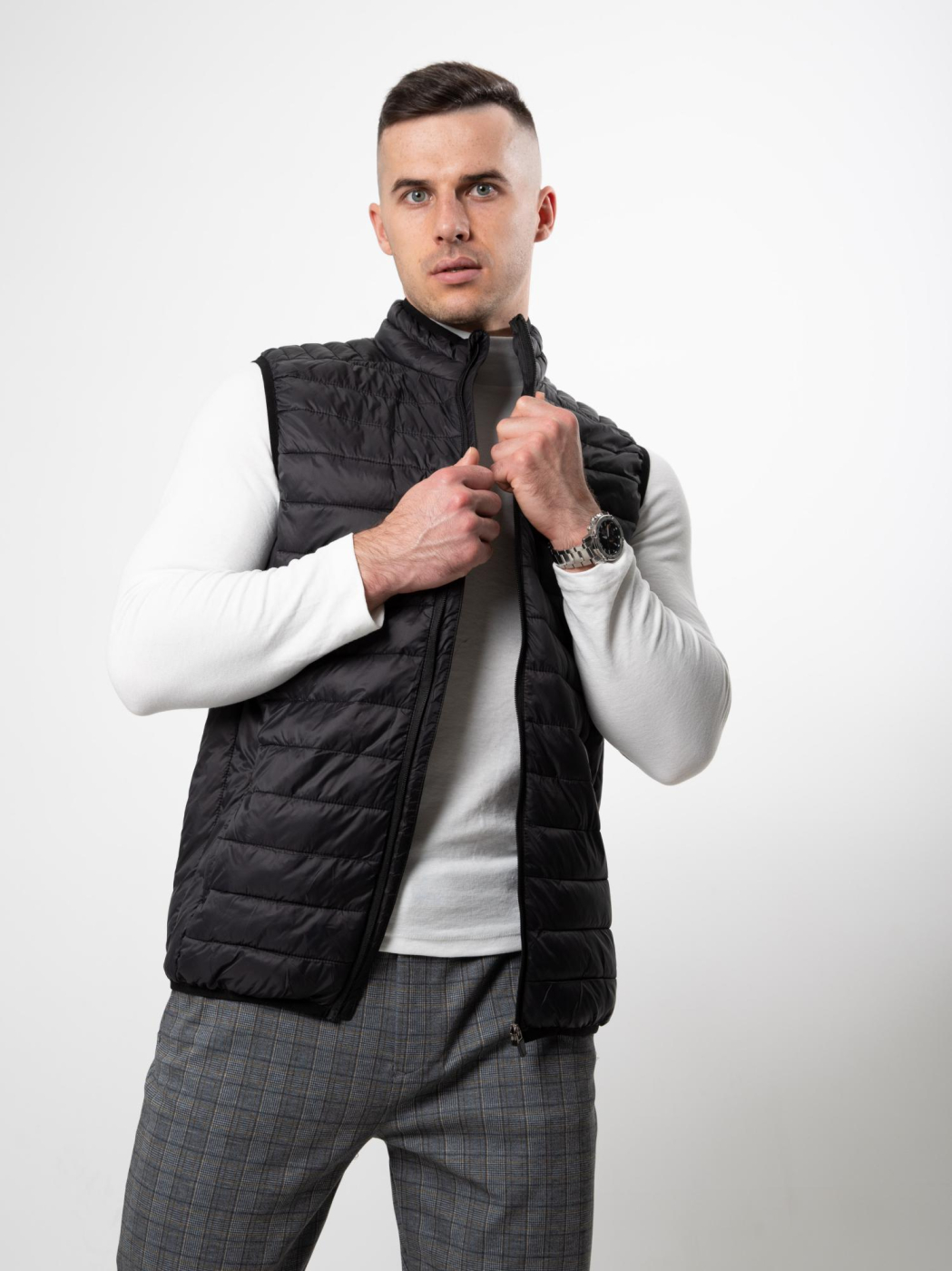 Фото Жилет Saimaa мужской черный DRMV1 со склада магазина Спортев