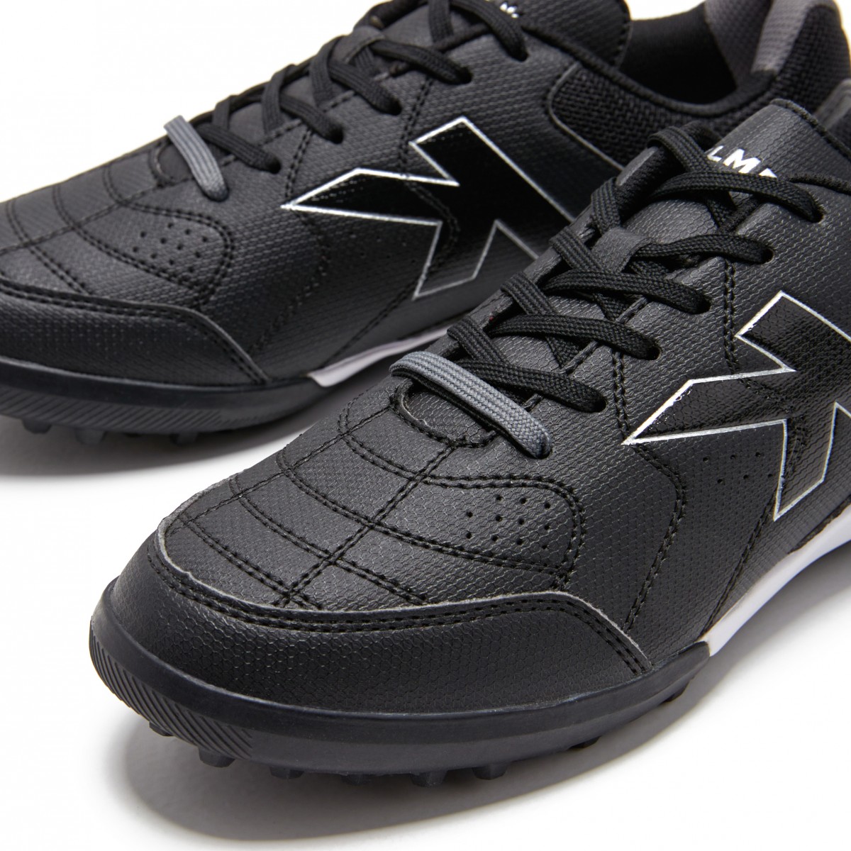 Фото Бутсы Kelme GoleIro turf 55964-26 со склада магазина Спортев