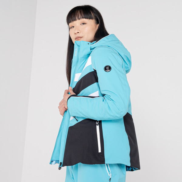 Фото Куртка Provenance Jacket (Цвет 1A1, Синий/Черный) DWP499 со склада магазина Спортев