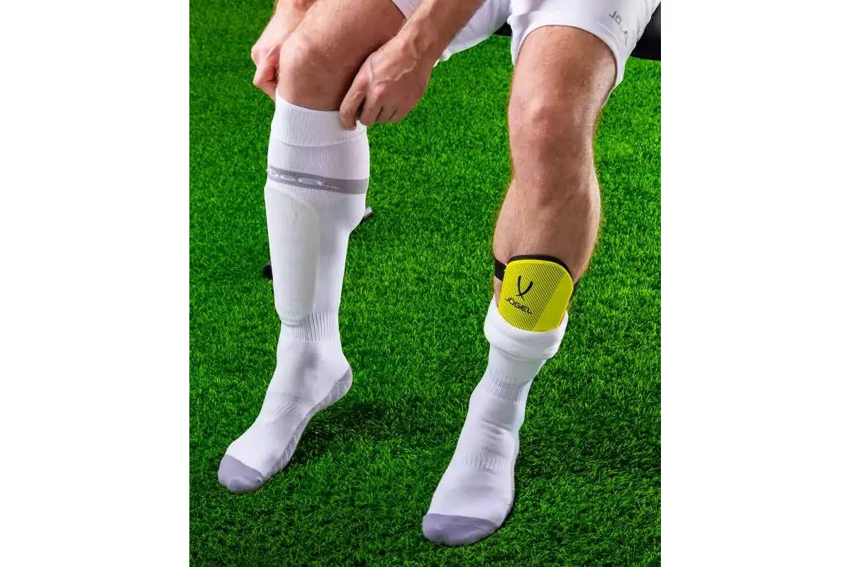 Фото Щитки футбольные Jogel JA-201 желтые 12219 со склада магазина Спортев