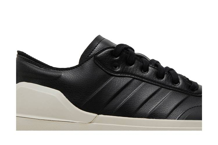 Кроссовки Adidas Court Revival HP2604 Фото Кроссовки Adidas Court Revival HP2604 со склада магазина Спортев