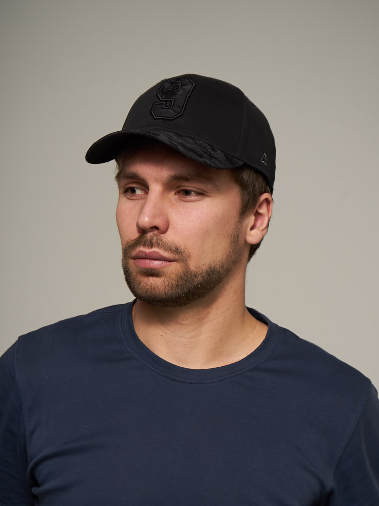 Фото Бейсболка №9 черная р.55-58 20691 со склада магазина Спортев