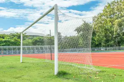 Сетка футб. d-2.5 мм яч.100*100 мм 2.5*7.5*2.0 м ПА белый 0135