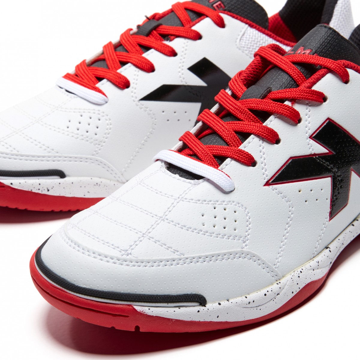 Фото Бутсы Kelme Goleiro indoor 55963-6 со склада магазина Спортев