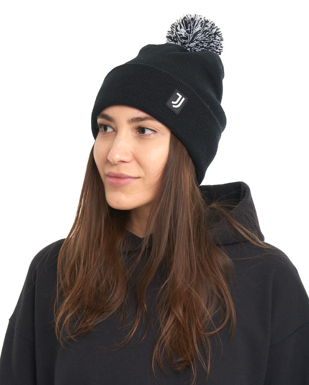 Фото Шапка FC Juventus с помпоном полимерный шеврон черная р.55-58 37306 со склада магазина Спортев