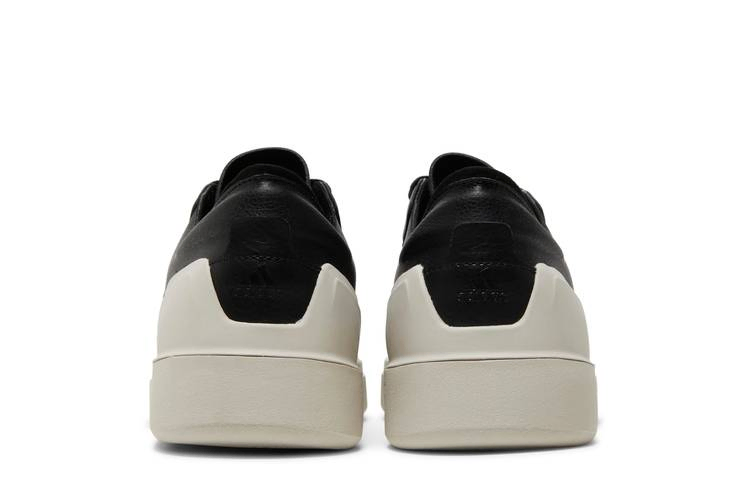 Кроссовки Adidas Court Revival HP2604 Фото Кроссовки Adidas Court Revival HP2604 со склада магазина Спортев